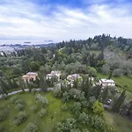 Corner Aparthotel 4*