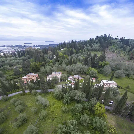 Corner Aparthotel 4*