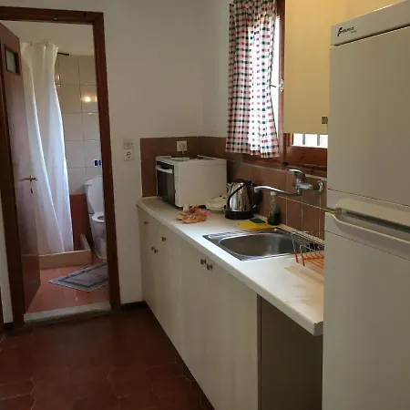 Ξενοδοχείο με διαμερίσματα Corner