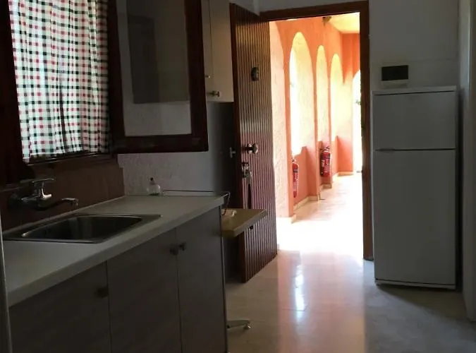 Ξενοδοχείο με διαμερίσματα Corner