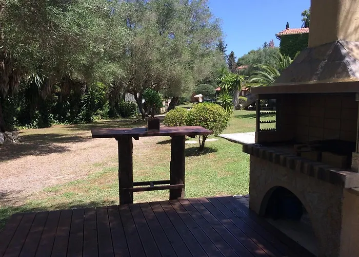 Ξενοδοχείο με διαμερίσματα Corner 4*